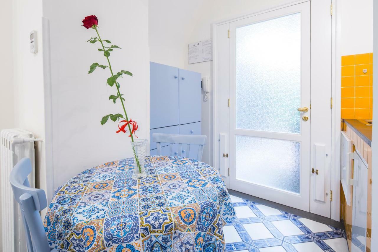 Villa Elisa Holiday Home Соренто Екстериор снимка