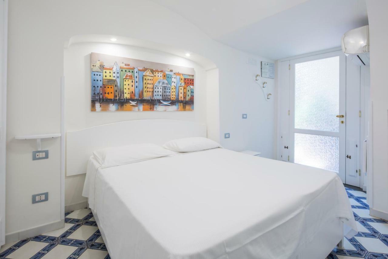 Villa Elisa Holiday Home Соренто Екстериор снимка